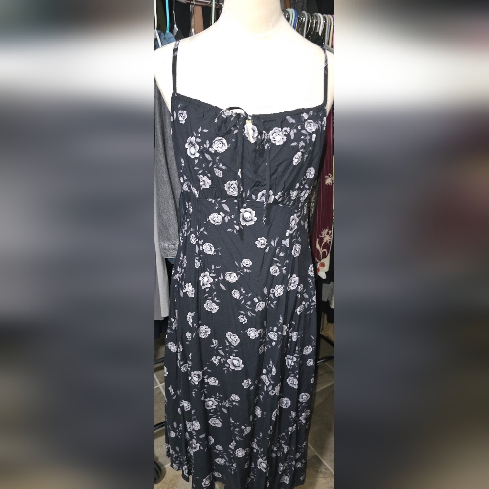 Unk Black and White Floral Midi Dress